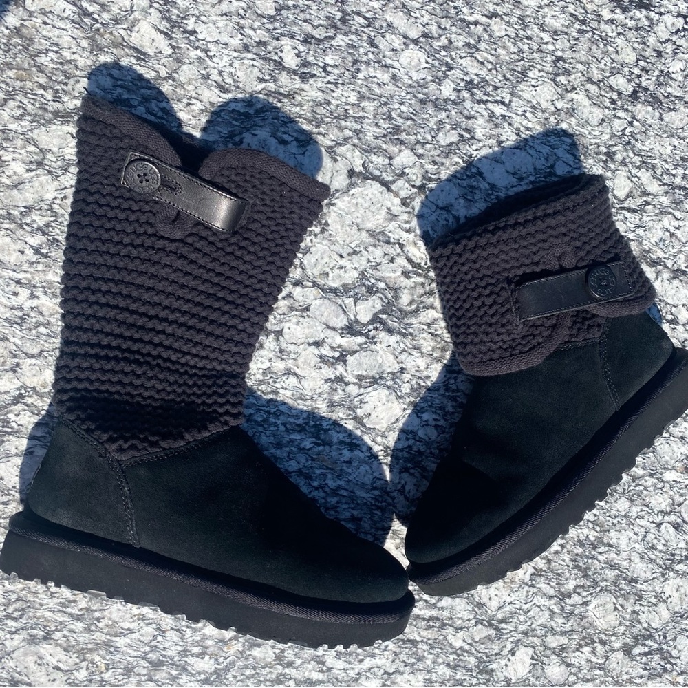 Ugg Black Knit Chunky Boot With Button Great Condition Size 5